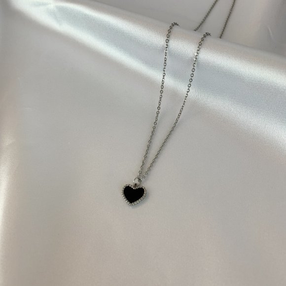 Heart Shaped Onyx Silver Necklace - Picture 6 of 8